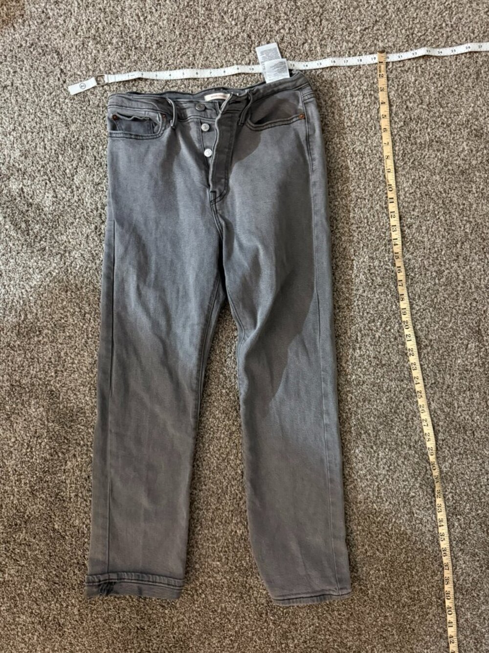 Levi's Wedgie Straight Jeans Womens Size 29 (8) Grey Wash Button Fly W29 L28